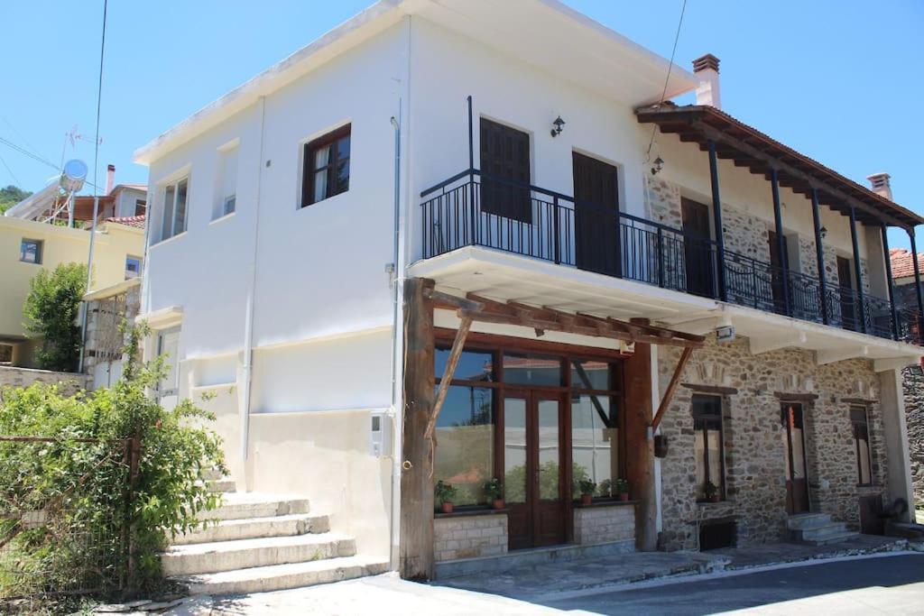 1924 Studios 1 Agios Petros  Экстерьер фото